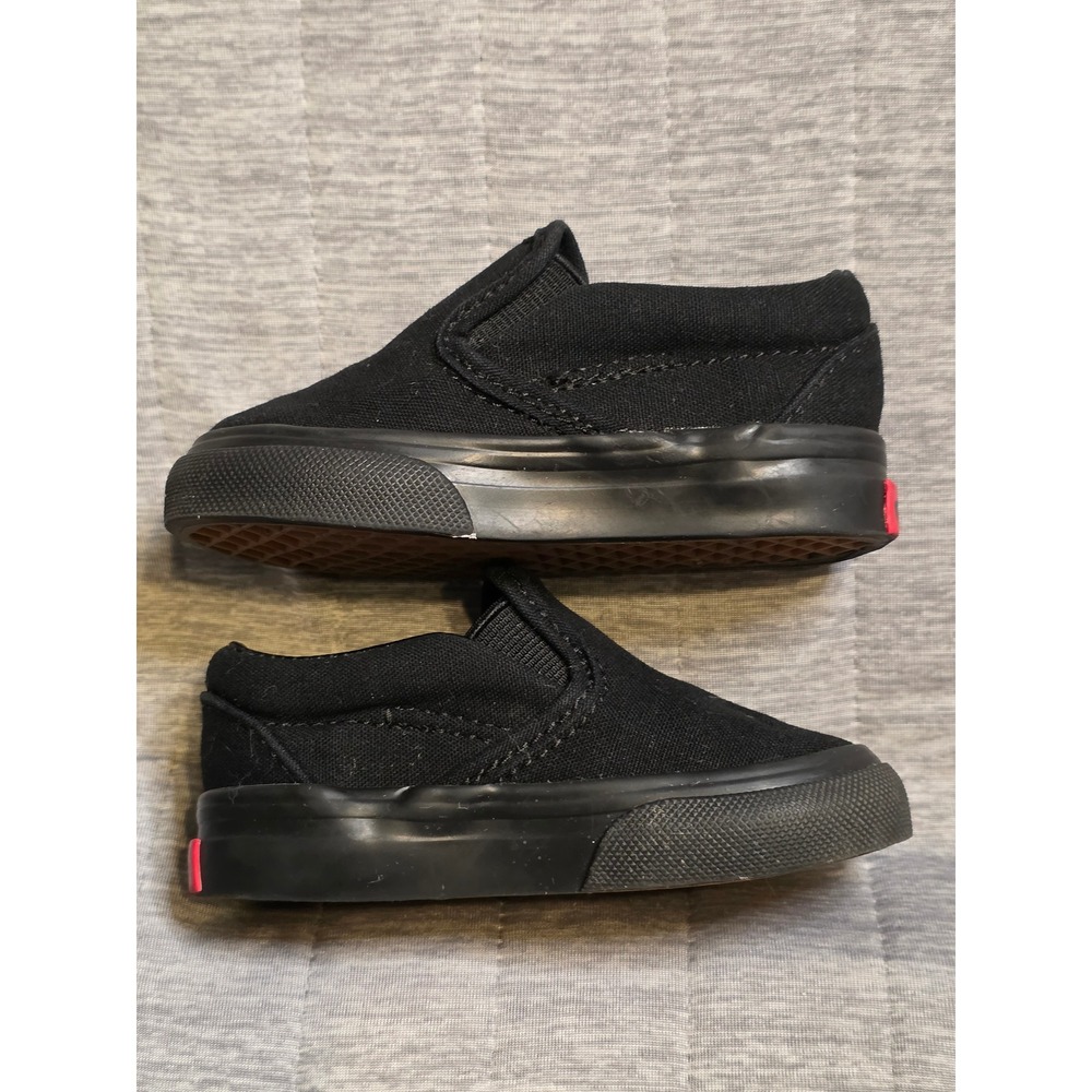 1470 Vans Toddler Classic Slip-On Triple Black Canvas Sneakers Size 4.0 721356